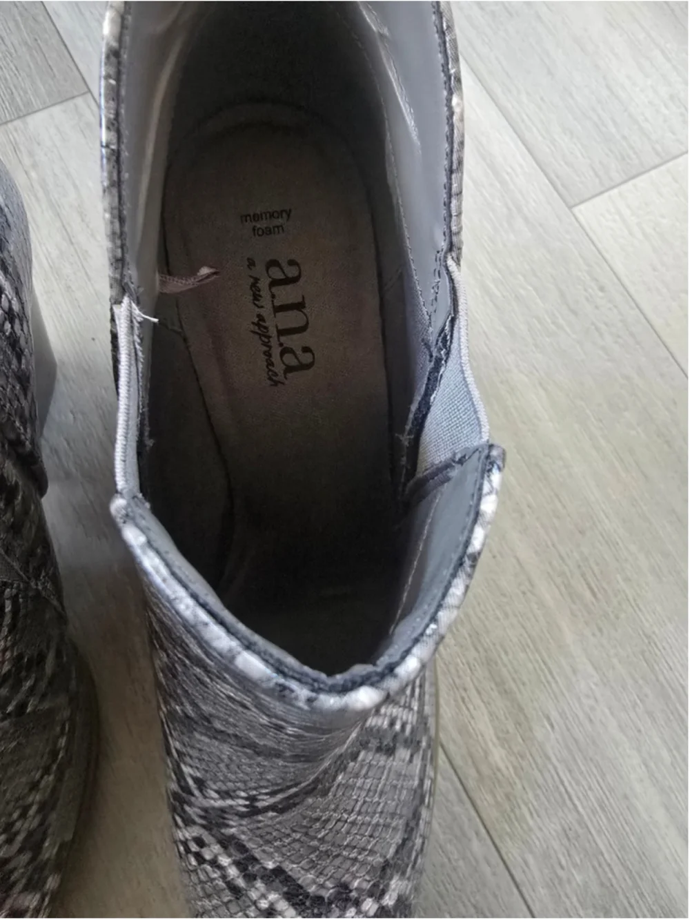 Women's a.n.a Snake Print Ankle Boots Grey Black Size 7.5 NWT